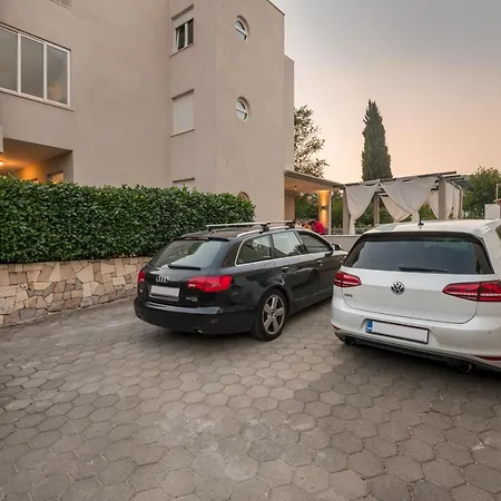 Family - Private Jacuzzi Terrace, Private Parking Lejlighed Dubrovnik