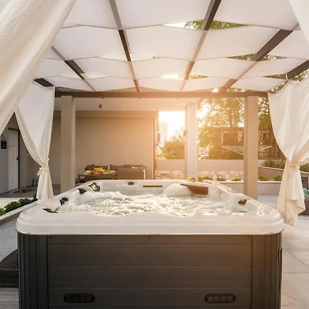 Family - Private Jacuzzi Terrace, Private Parking * ドゥブロブニク