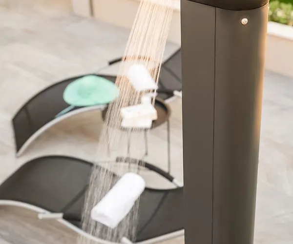 Apartman Family - Private Jacuzzi Terrace, Private Parking