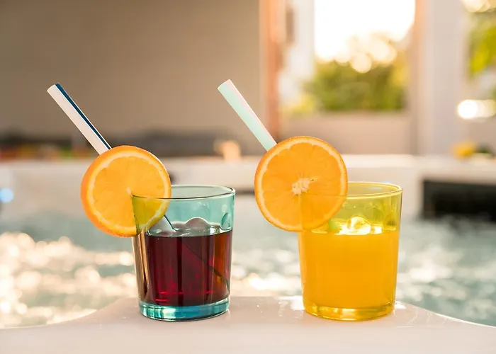 Family - Private Jacuzzi Terrace, Private Parking *