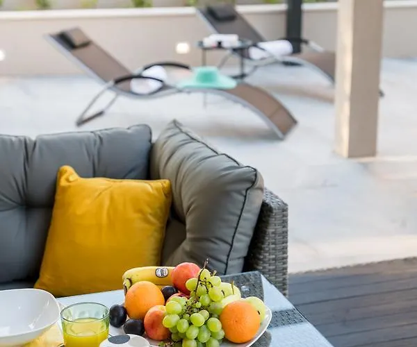公寓 Family - Private Jacuzzi Terrace, Private Parking *