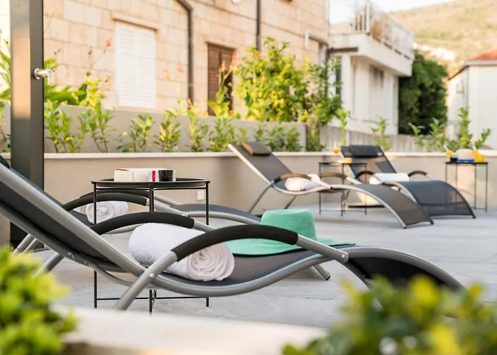 公寓 Family - Private Jacuzzi Terrace, Private Parking 杜布罗夫尼克