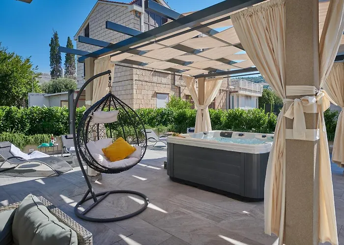 Family - Private Jacuzzi Terrace, Private Parking Lägenhet Dubrovnik
